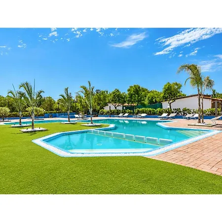 Сasa de vacaciones Lovely In Marina With Outdoor Swimming Pool Nicotera